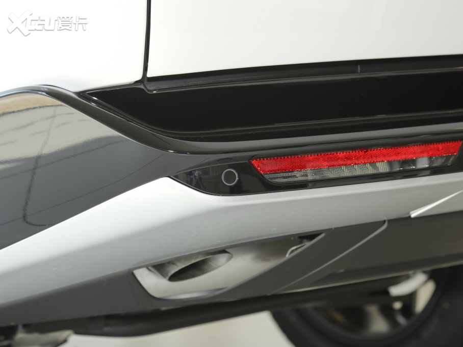 2023 3.0 L6 400PS L