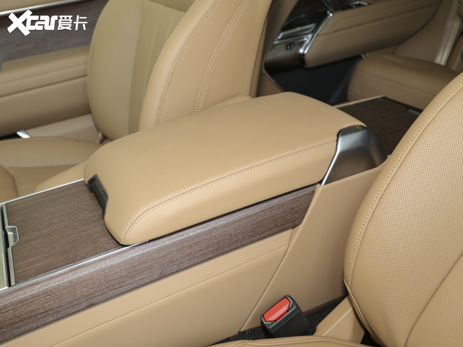 2023 3.0 L6 400PS L