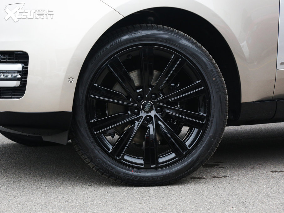 2023 3.0 L6 400PS ䷶L