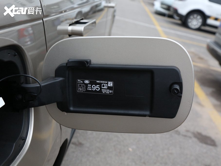 2023 3.0 L6 400PS ䷶L