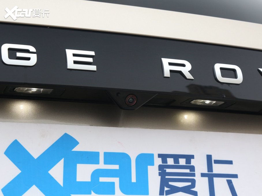 2023 3.0 L6 400PS ䷶L