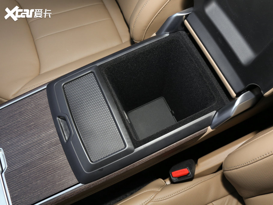 2023 3.0 L6 400PS ䷶L