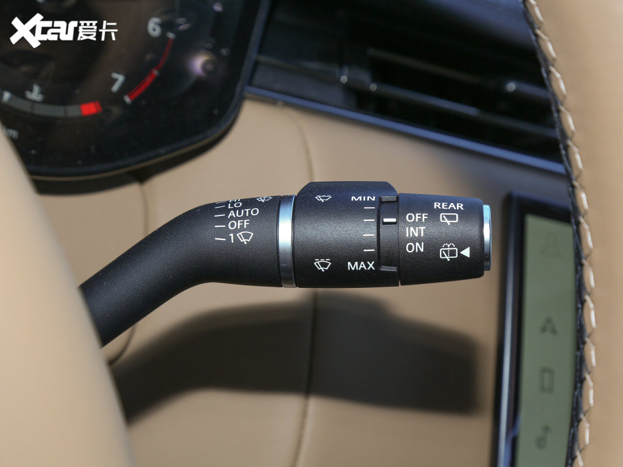 2023 3.0 L6 400PS ䷶L