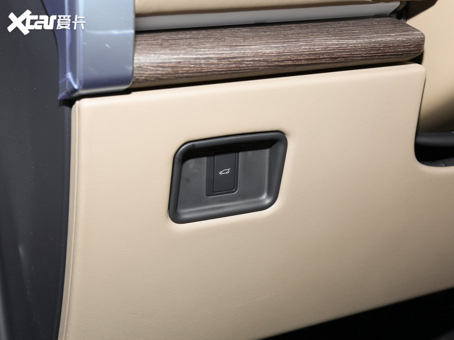 2023 3.0 L6 400PS ䷶L