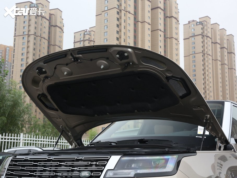 2023 3.0 L6 400PS ䷶L