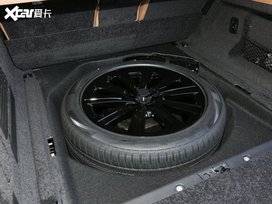 2023 3.0 L6 400PS ䷶L