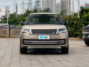 2023款4.4 V8 530PS 首发版 正前