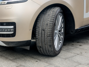 20234.4 V8 530PS װl ^