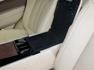 20234.4 V8 530PS װl ֹ