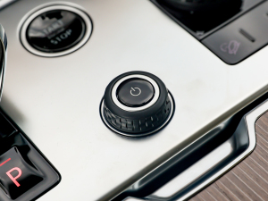 20234.4 V8 530PS װl {