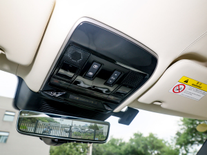 20234.4 V8 530PS װl п؅^