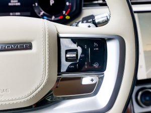 20234.4 V8 530PS װl п؅^