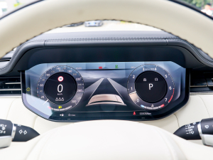 20234.4 V8 530PS װl п؅^