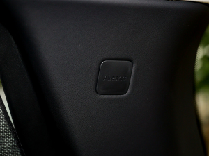 20234.4 V8 530PS װl п؅^