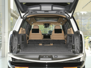 20233.0 L6 400PS L g