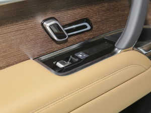 20233.0 L6 400PS (chung)L ܇ƅ^(q)