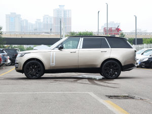 2023款3.0 L6 400PS 典范加长版 正侧（左）