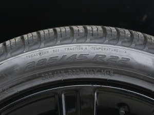 20233.0 L6 400PS ䷶L ݆̥ߴ