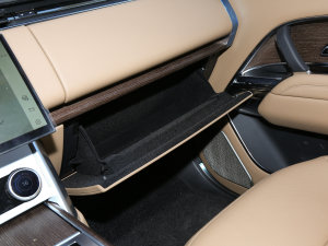 20233.0 L6 400PS ䷶L 