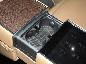 20233.0 L6 400PS ䷶L ֹ