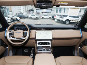 2023款3.0 L6 400PS 典范加长版 内饰全景