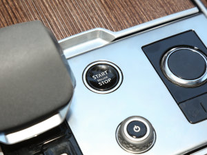 20233.0 L6 400PS ䷶L п؅^