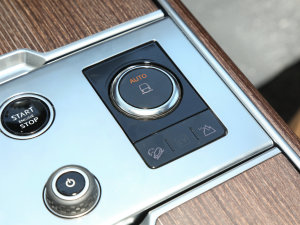 20233.0 L6 400PS ䷶L п؅^