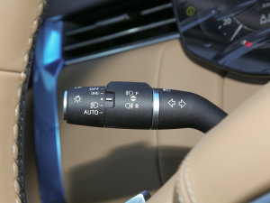 20233.0 L6 400PS ䷶L п؅^