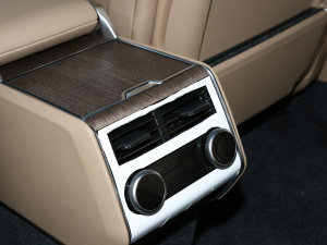 20233.0 L6 400PS ䷶L п؅^