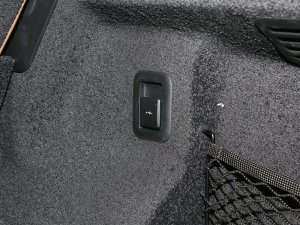 20233.0 L6 400PS ䷶L п؅^