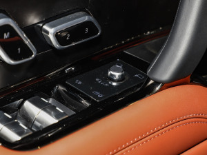 20244.4 V8 SVsL4 п؅^