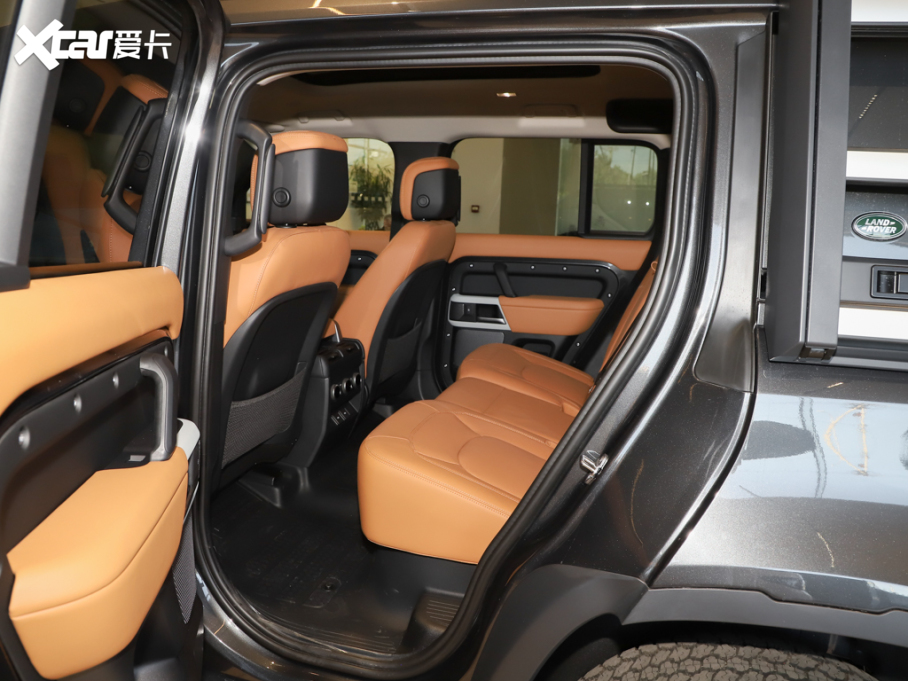 2025lʿ 110 3.0T P400 ؄e