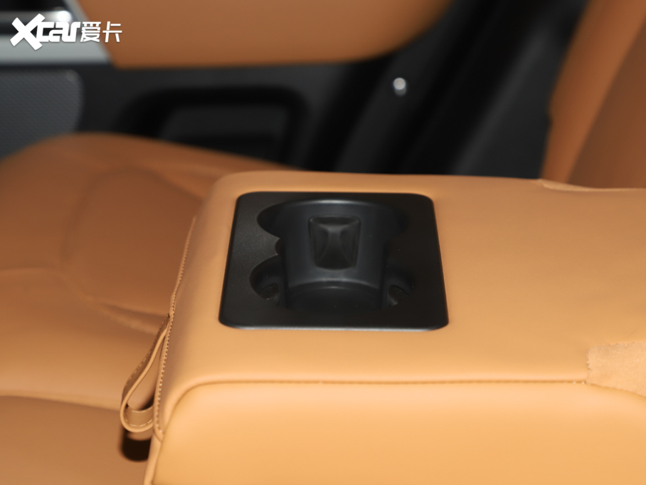 2025lʿ 110 3.0T P400 ؄e