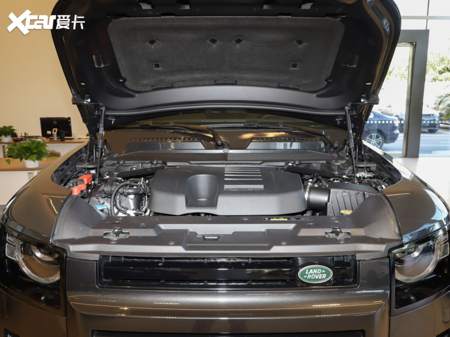 2025���lʿ 110 3.0T P400 �����؄e��