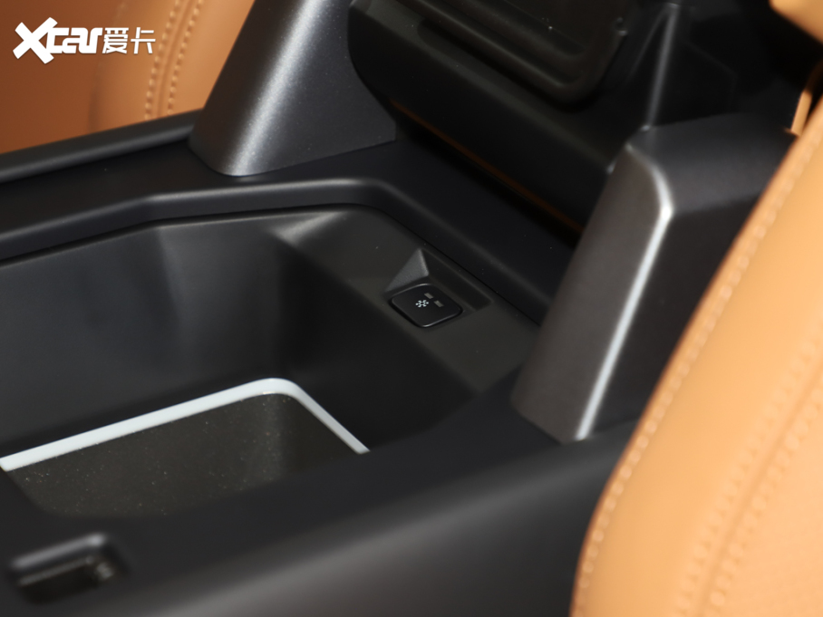 2025lʿ 110 3.0T P400 ؄e