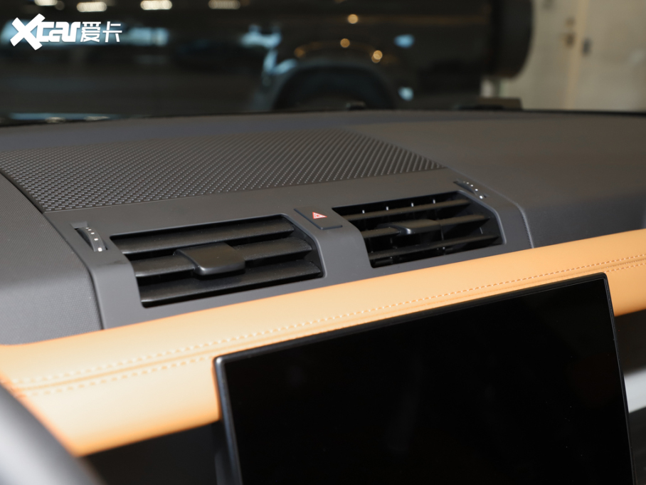 2025lʿ 110 3.0T P400 ؄e