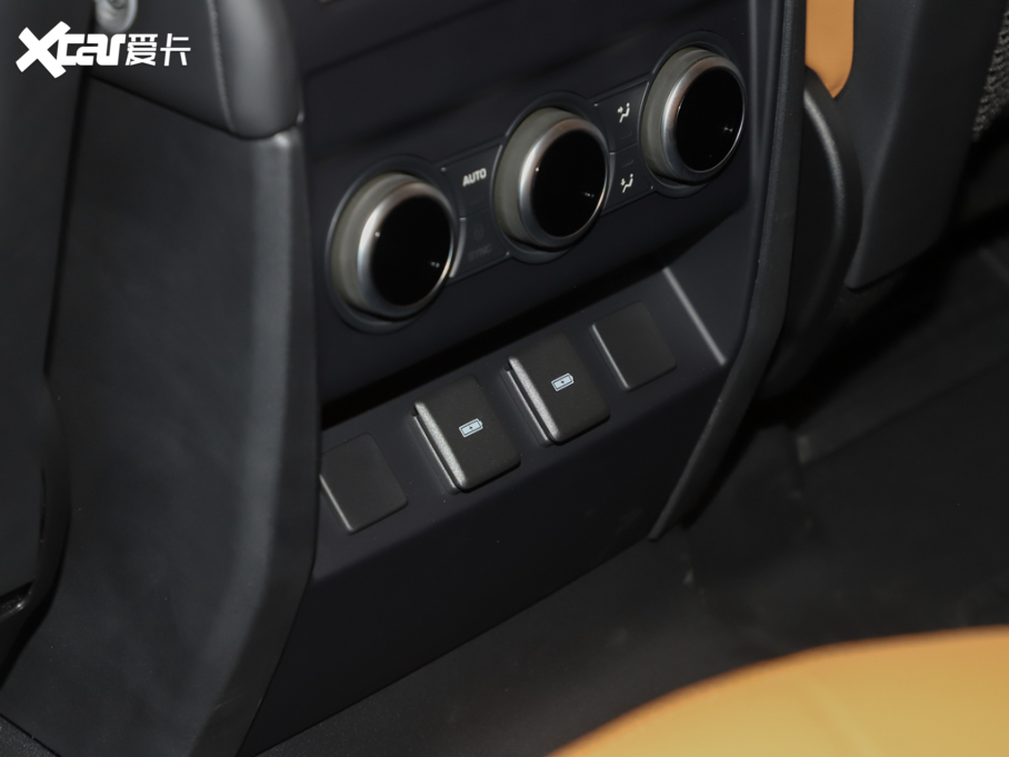 2025lʿ 110 3.0T P400 ؄e