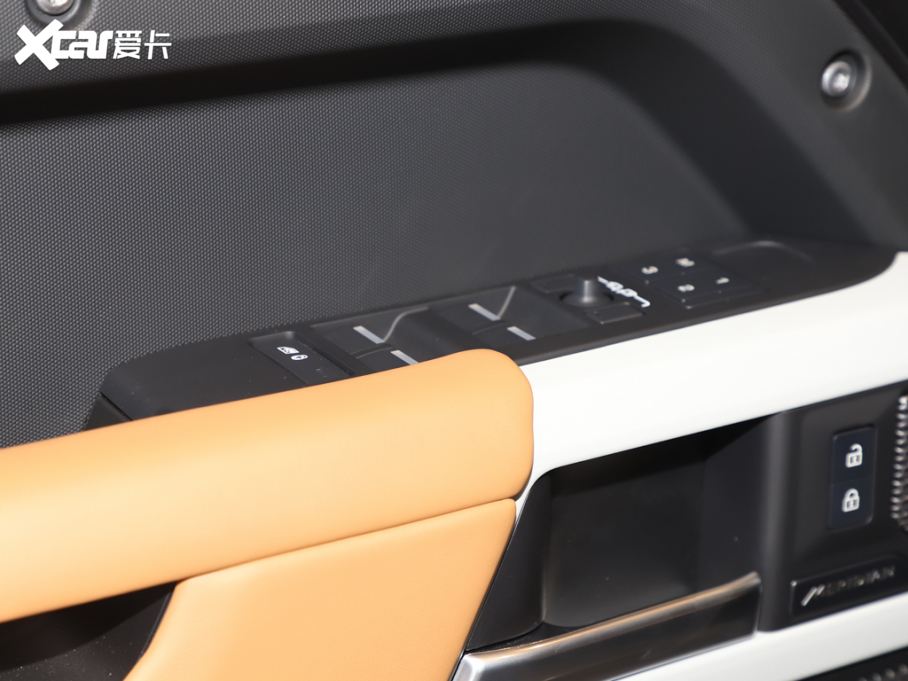 2025l(wi)ʿ 110 3.0T P400 ؄e