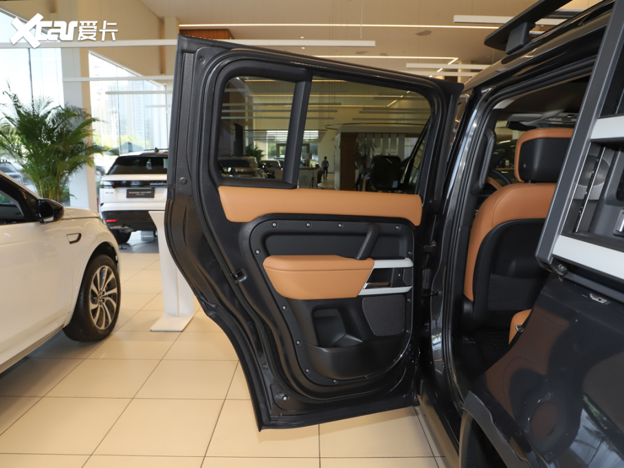 2025lʿ 110 3.0T P400 ؄e