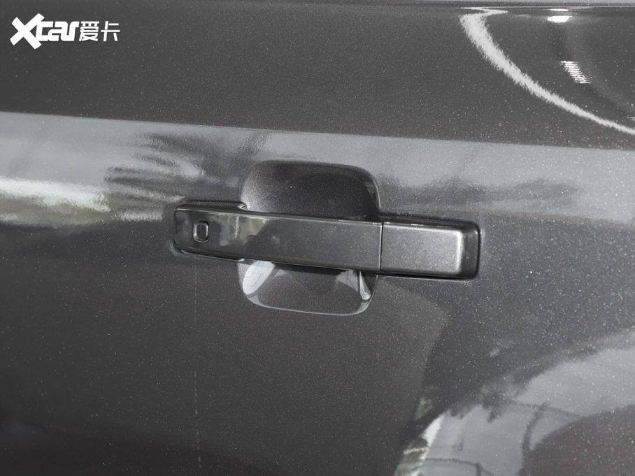 2025lʿ 110 3.0T P400 ؄e