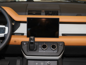 2025110 3.0T P400 ؄e п؅^