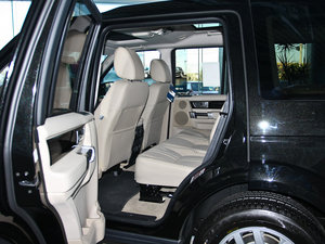 2011款第四代 5.0L HSE 后排空间