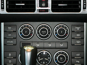 2011款5.0T SC 空调调节
