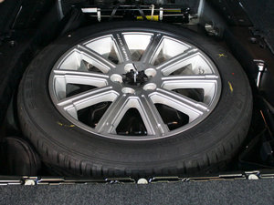 2011款5.0T SC 备胎