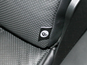 2011款5.0T SC 空间座椅