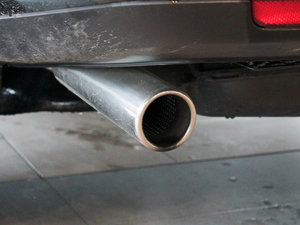2011款5.0T SC 排气管