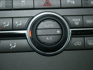 20115.0L NA HSE п؅^