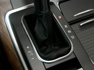 20115.0L NA HSE п؅^