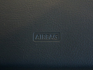 20113.2L i6 SE п؅^