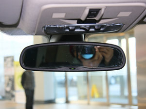 2011款3.2L i6 SE 空间座椅